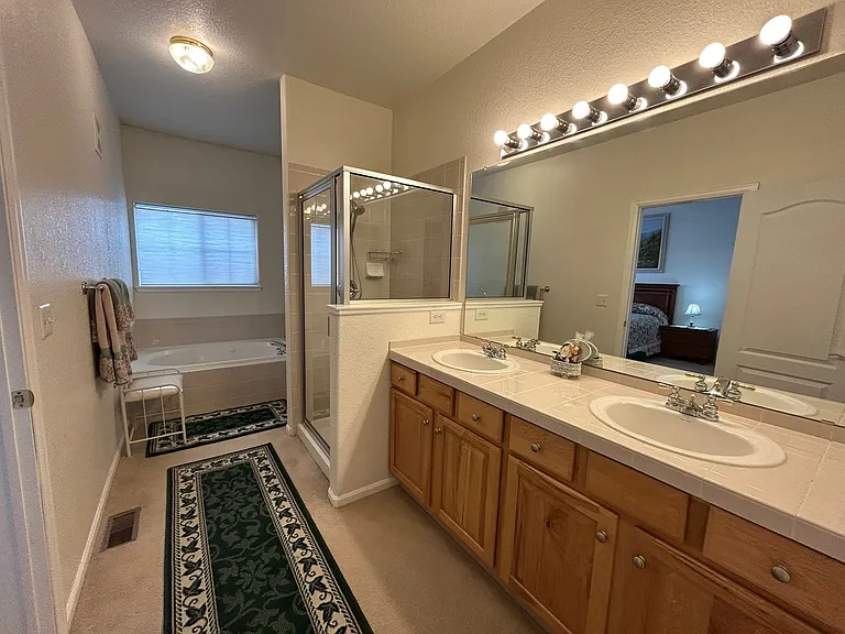 5050 Brookfield Dr — Photo 15