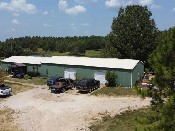583 County Road 3324, Omaha, TX 75571