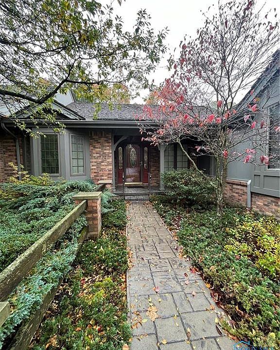 1st image of 29685 Durham Dr