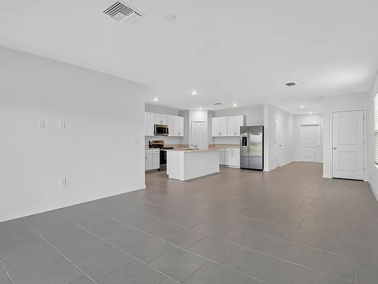 19525 Fairhill Ct — Photo 16
