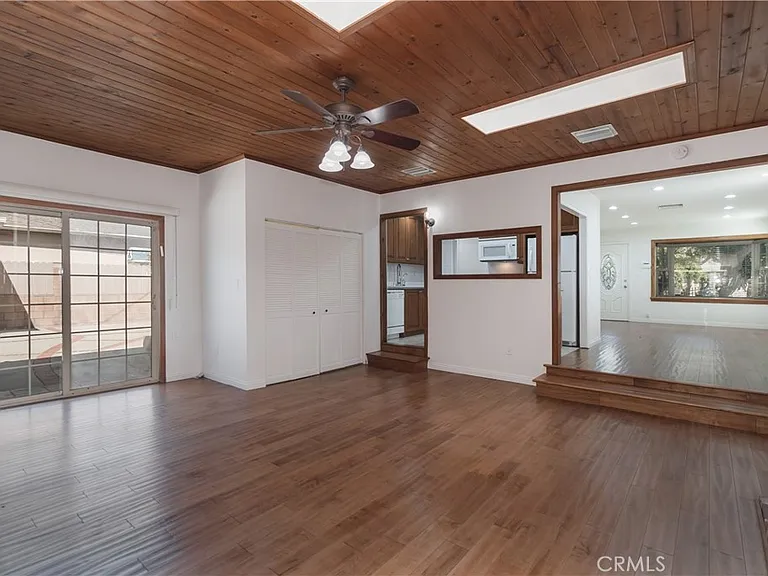 6313 Bluebell Ave — Photo 12