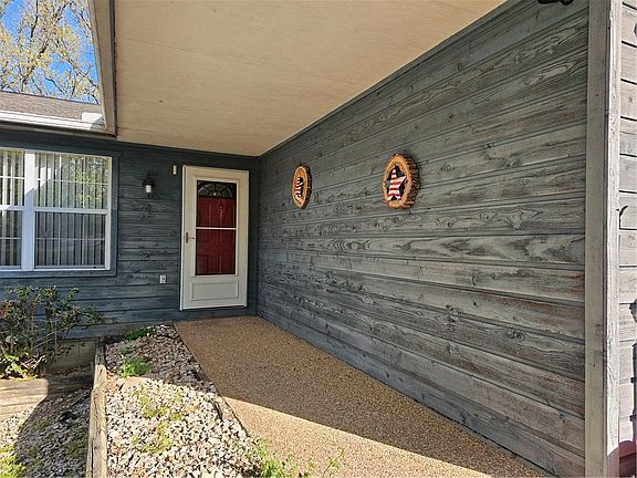 3rd image of 9 Ashfield Ln
