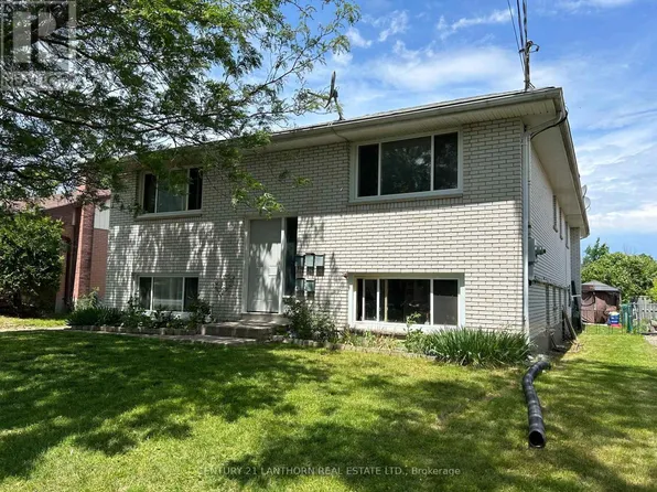 18 Union St, Belleville, ON K8P 2B6