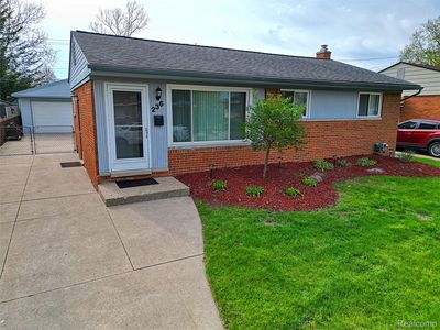 236 Darwin St, Westland, MI, 48186