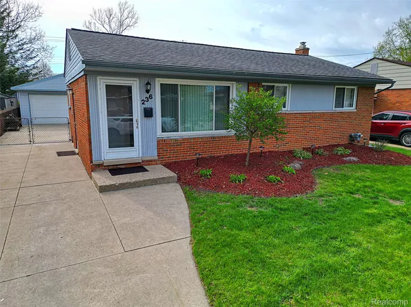 236 Darwin St, Westland, MI 48186