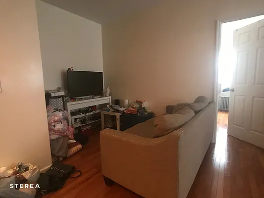 Rented by Sterea Agency | media 18