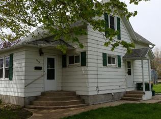1119 Baxter Ave N, Glencoe, MN 55336