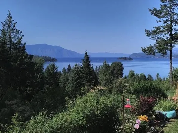 302 School Rd #8, Hope, ID 83836