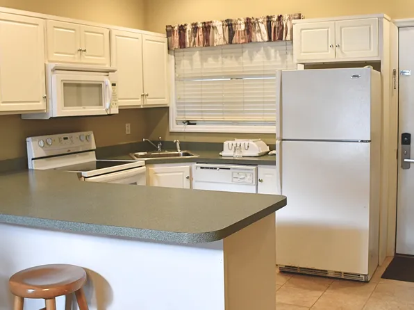 134 Laurel Hill Dr, Greentown, PA 18426