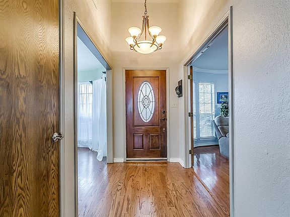4th image of 2301 Eagle Park Ln