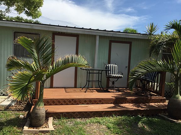 3rd image of 9915 Alavista Dr