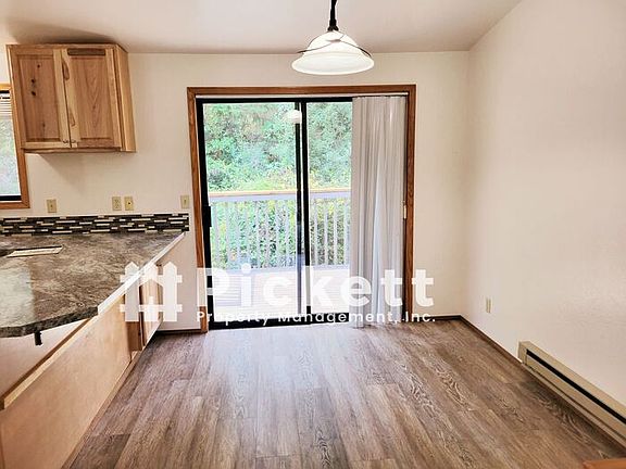 4th image of 4842 Lupine Ln NW