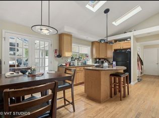 1769 W Thomas St, Arlington Heights, IL 60004