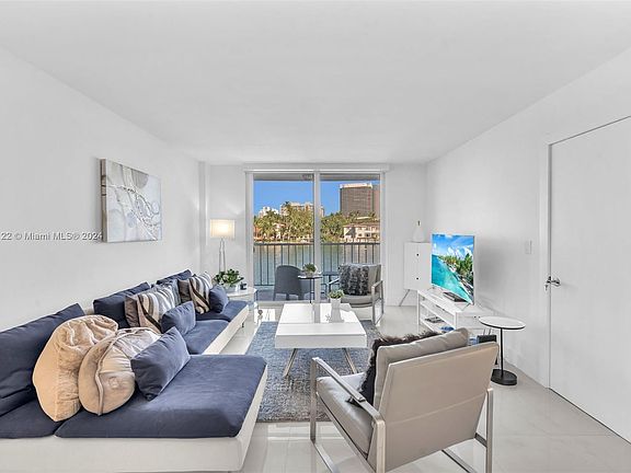 2nd image of 9721 E Bay Harbor Dr APT 2E