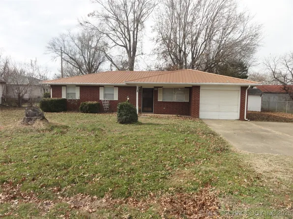 714 S Hickory St, Nowata, OK 74048