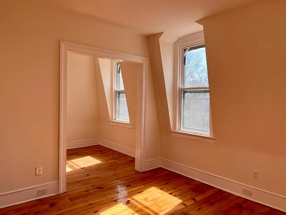 591 Elm St #3