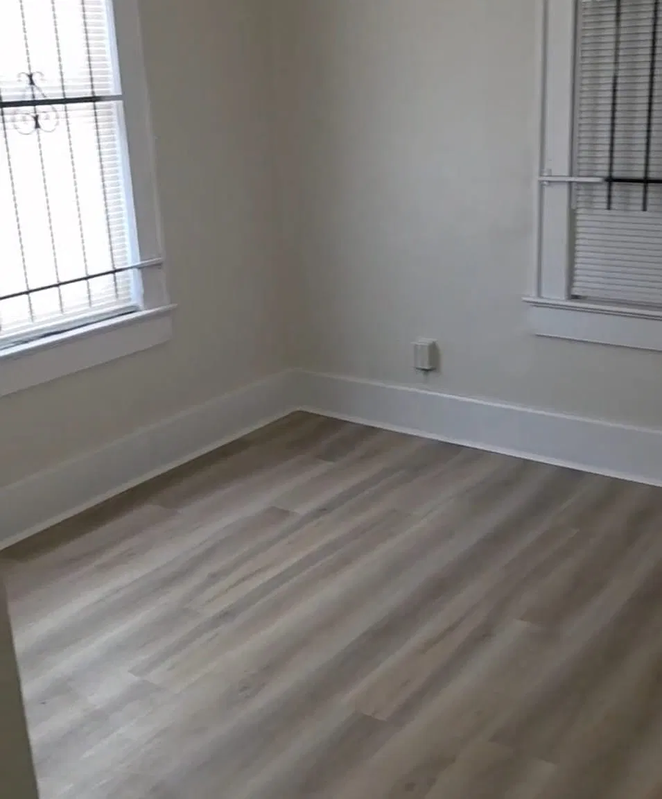 3 bed, 842 sqft, $1,390 — Photo 3