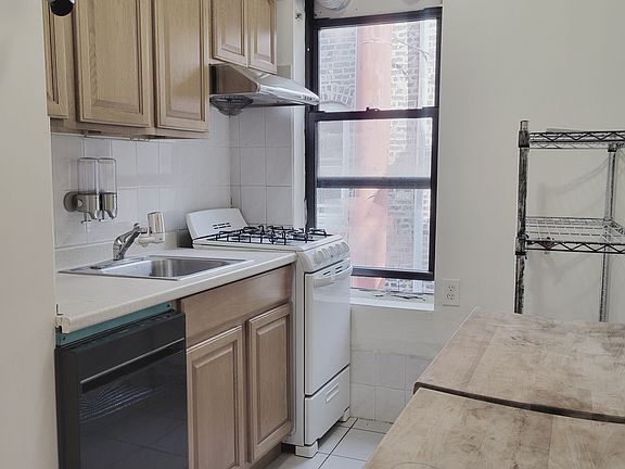 3rd image of 3153 Bway Twenty #1