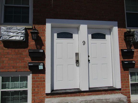 2nd image of 9 Alpine Dr APT D