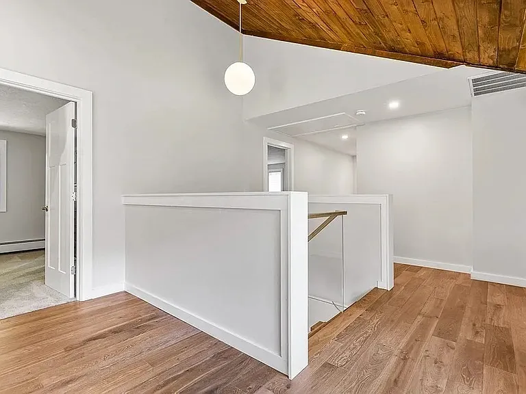 142 Ward St — Photo 19