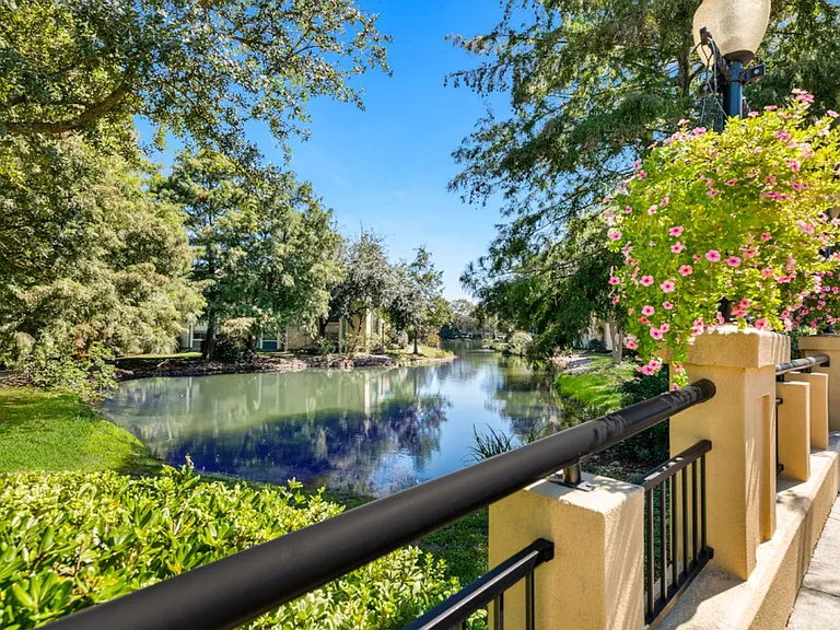 Lakes of Chateau Estates South — Photo 31
