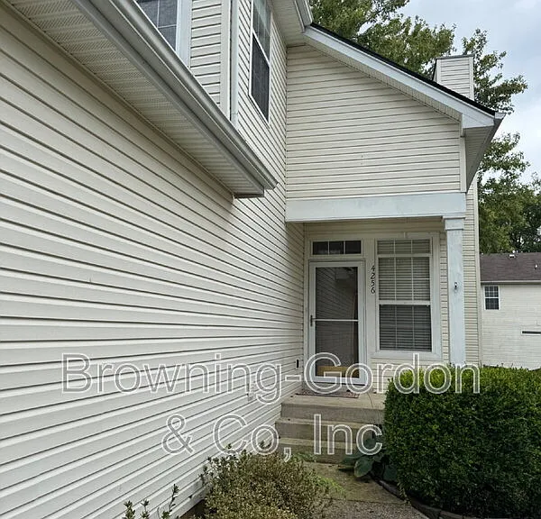 4256 Chesney Glen Dr — Photo 2