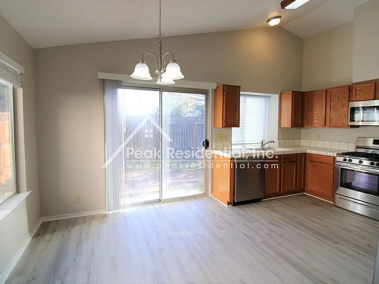 4780 Camino Royale Dr — Photo 6