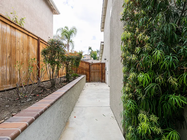 1358 Corte Bagalso — Photo 54