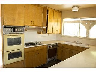 4th image of 15345 Sycamore Dr