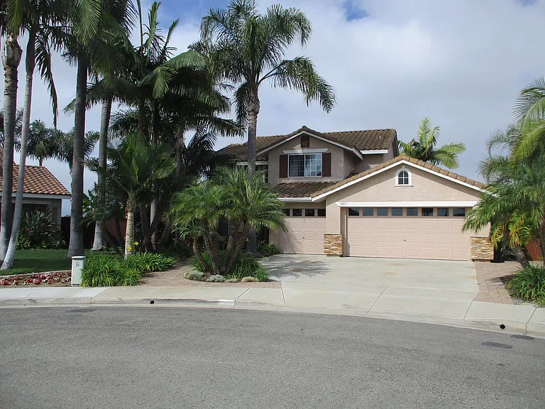 3217 Silver Ridge Ct — Photo 1