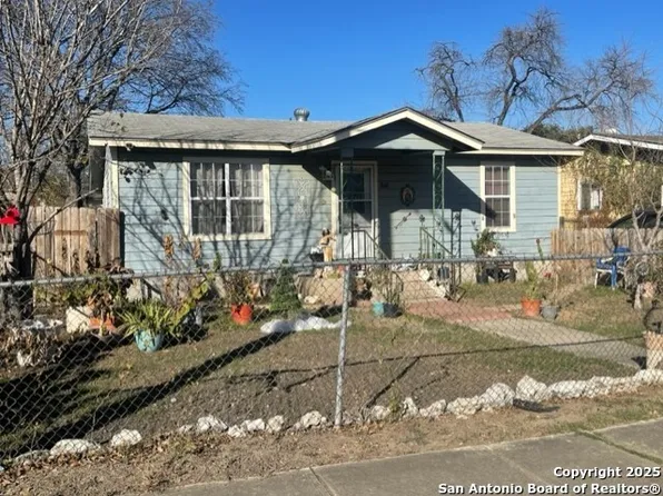 1711 Leal St, San Antonio, TX 78207