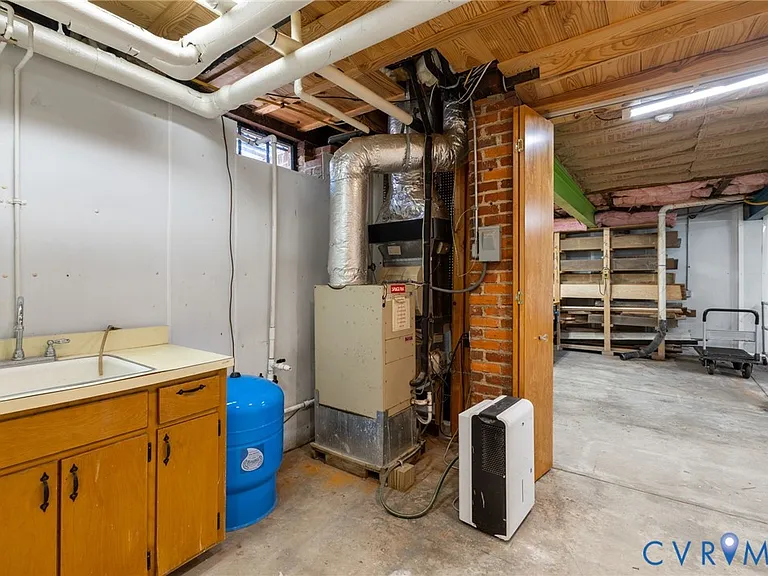 209 Ross Rd — Photo 30