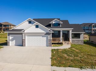 3811 Powder Ridge Dr, Bismarck, ND 58503