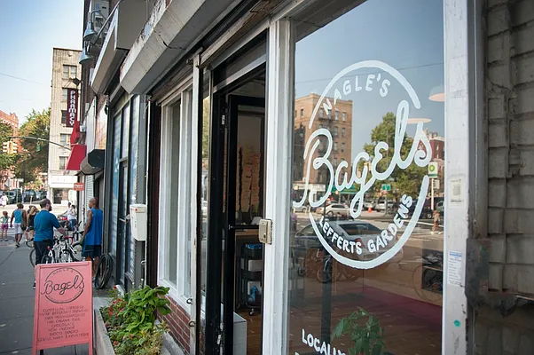 Rented by Lisa Management | media 10