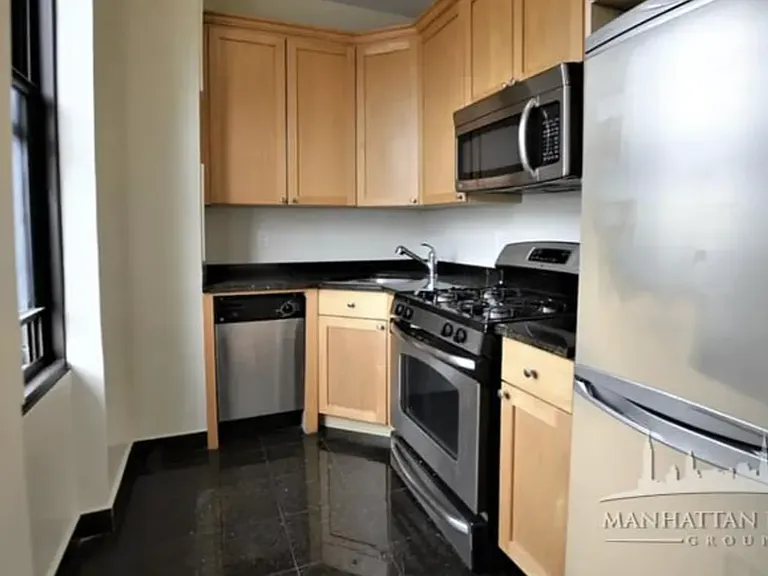 166 2nd Ave #15L — Photo 5