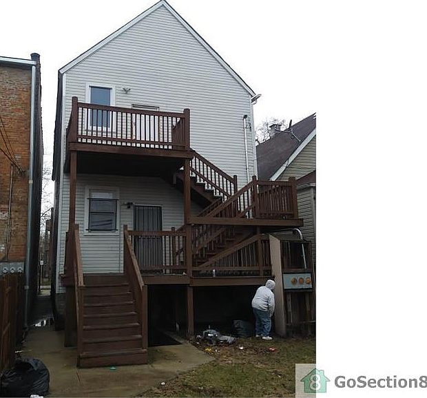 2nd image of 5529 S Carpenter St #2