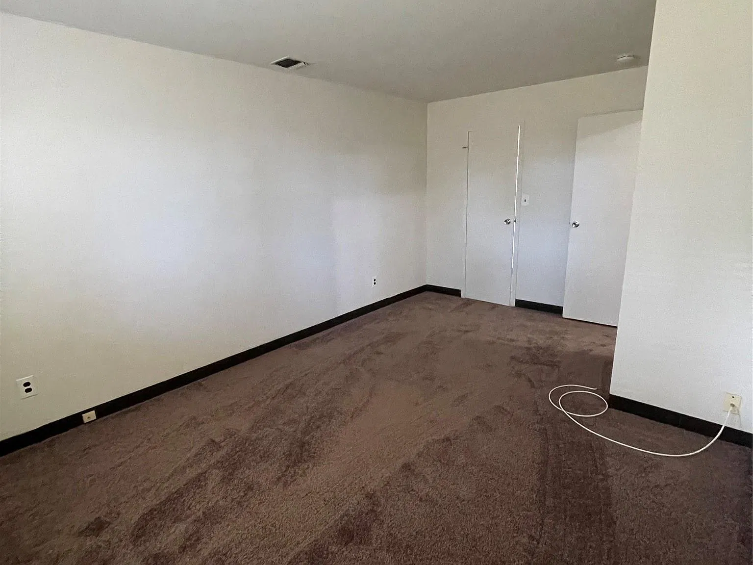 1 bed, 1.0 bath, 700 sqft, $1,900 — Photo 3