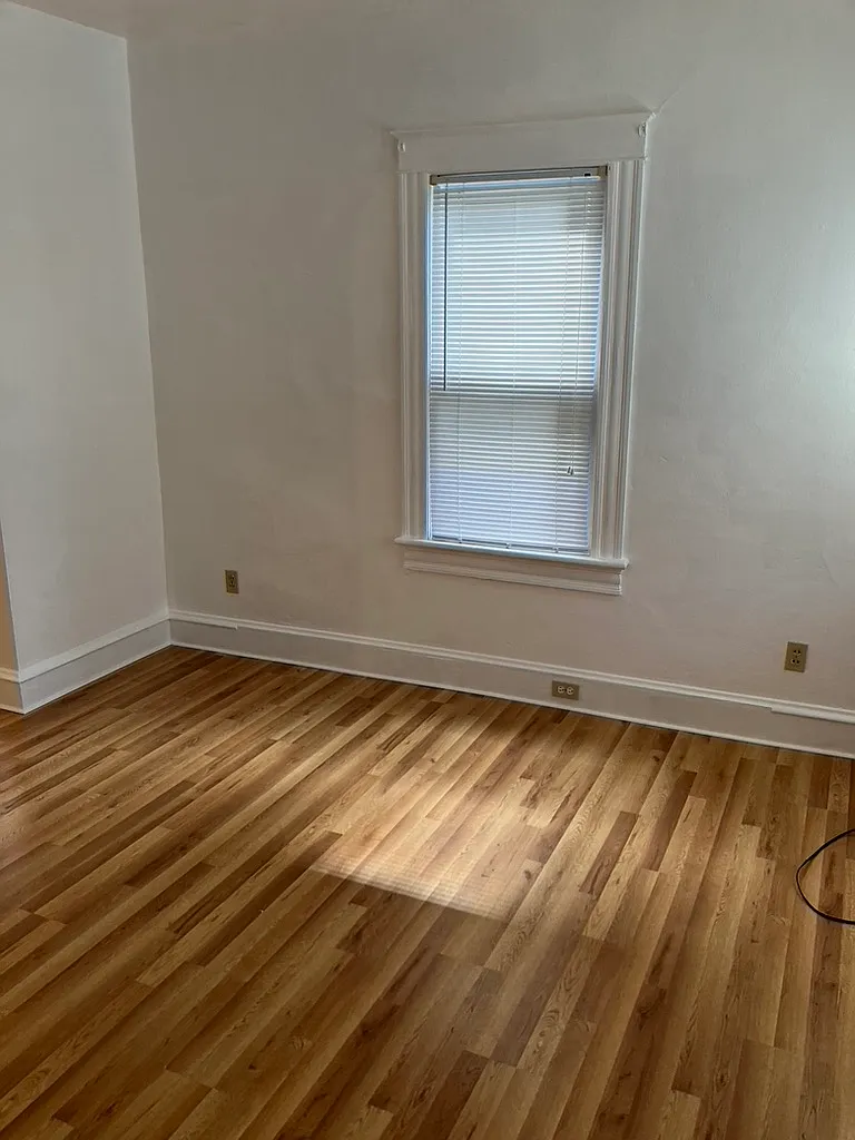 807 Grandview St — Photo 4