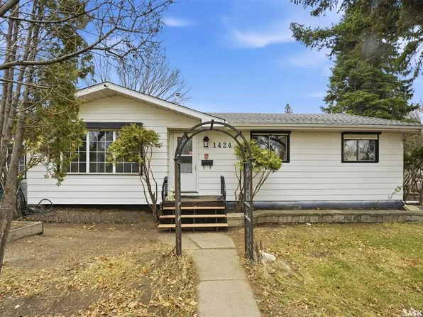 1424 Faulkner CRESCENT, Saskatoon, SK S7L 3R4