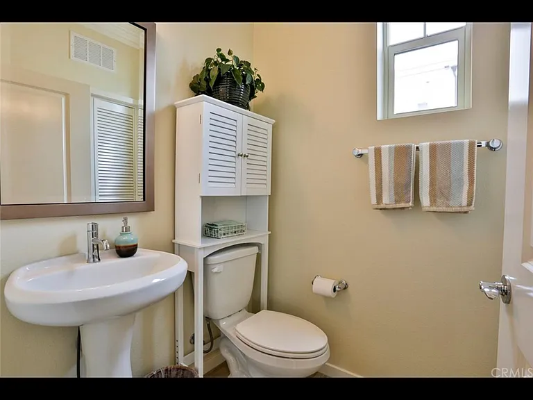 19 Abarrota St — Photo 16