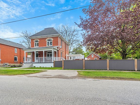 2nd image of 10 Clyde St