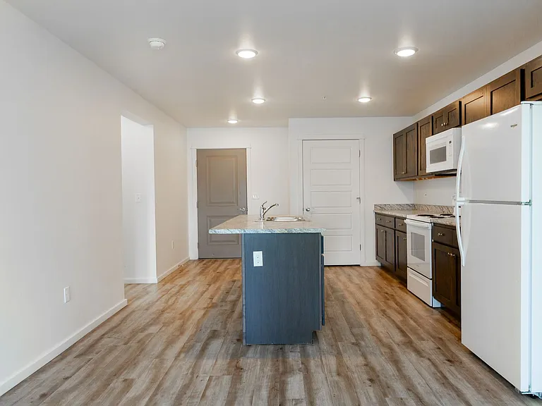 Cottonwood Corner Apartments — Photo 33