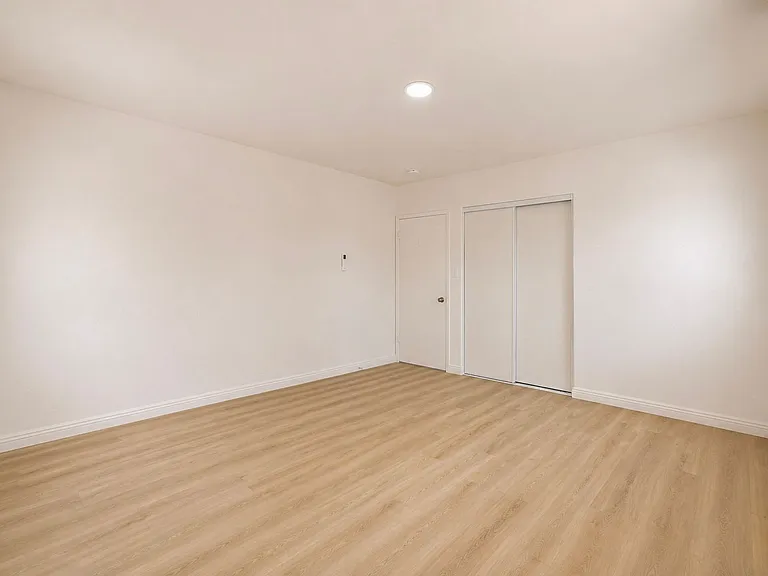 4723 Arlington Ave — Photo 22