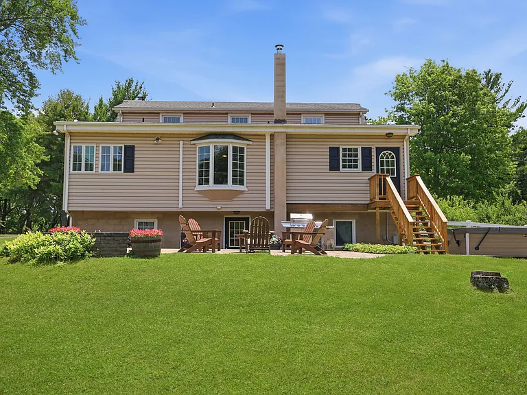 1682 Creek Rd — Photo 47