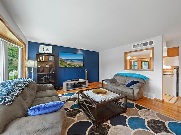 5th image of 13604 Loomis Ln