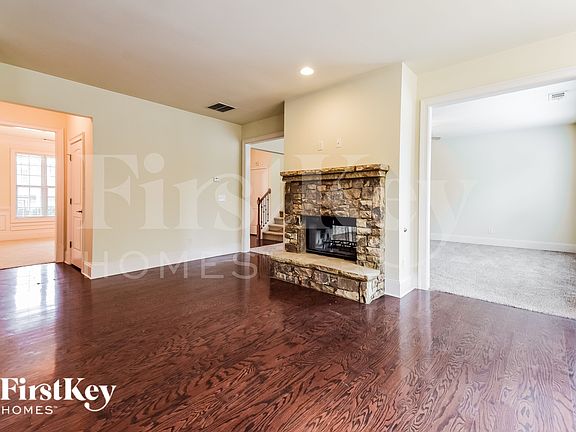 3rd image of 1068 Parkmist Dr