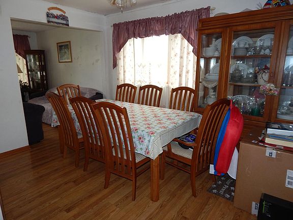 5th image of 1424 Myrtle Park St