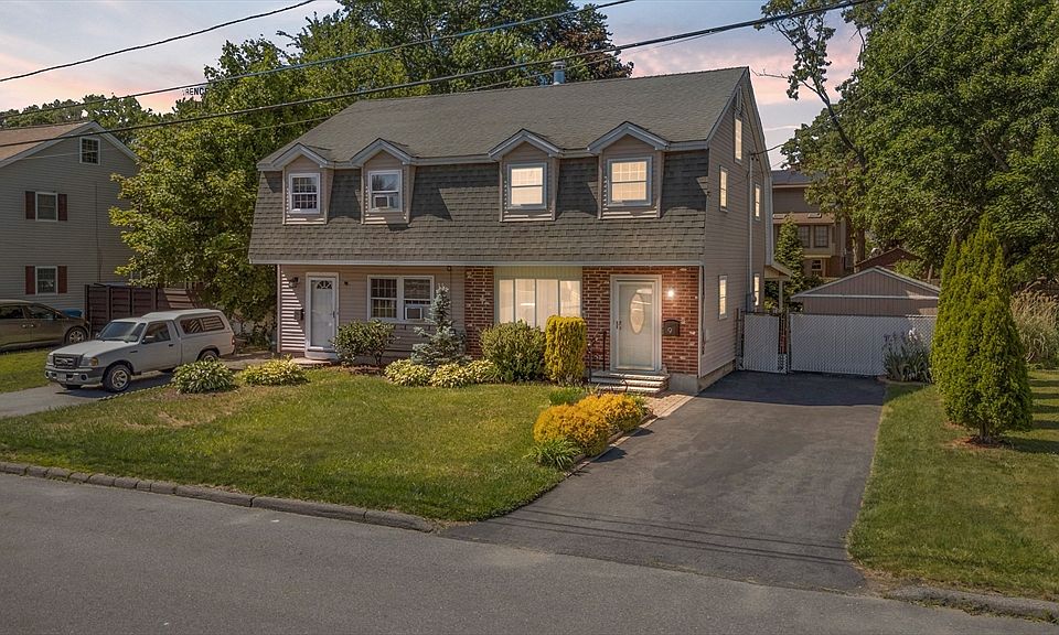 1st image of 9 Marie Ln