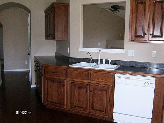 4th image of 105 Mesa Dr