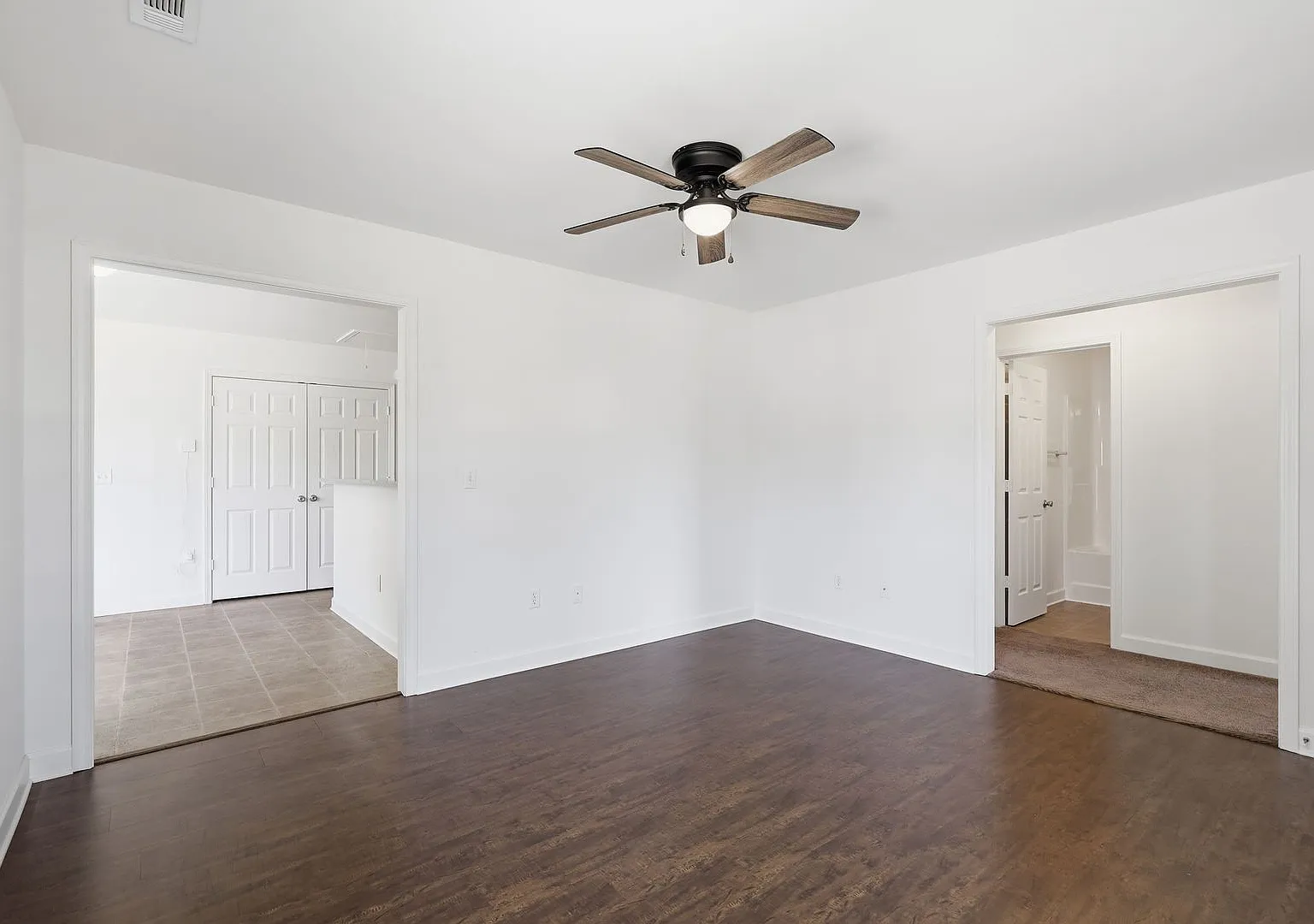 3 Bedroom Minutes From Downtown Greenville — Photo 3